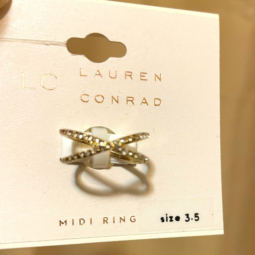 lc lauren Conrad Infinity ring size 3.5